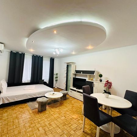 Chic Comfort 1Bdr With Landmark View - Concerthall Bukareszt Zewnętrze zdjęcie