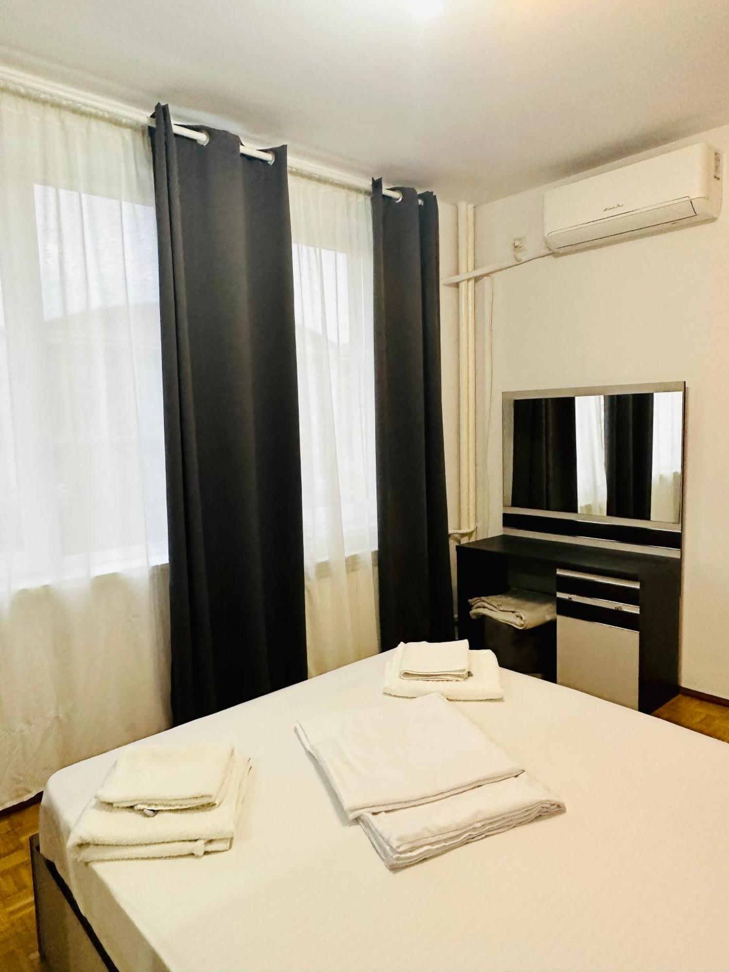 Chic Comfort 1Bdr With Landmark View - Concerthall Bukareszt Zewnętrze zdjęcie