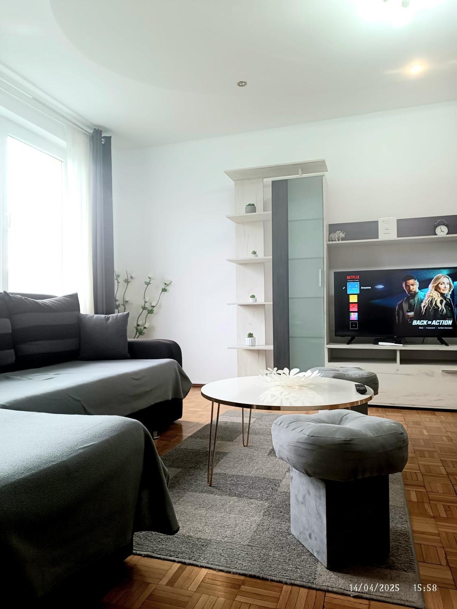 Chic Comfort 1Bdr With Landmark View - Concerthall Bukareszt Zewnętrze zdjęcie