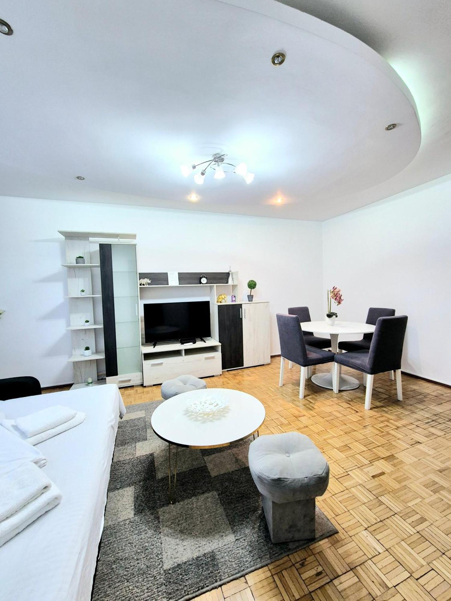 Chic Comfort 1Bdr With Landmark View - Concerthall Bukareszt Zewnętrze zdjęcie