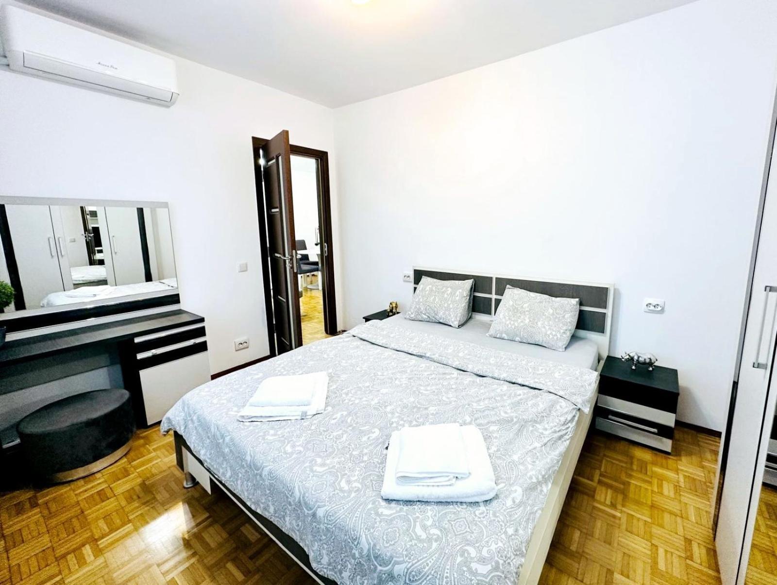 Chic Comfort 1Bdr With Landmark View - Concerthall Bukareszt Zewnętrze zdjęcie