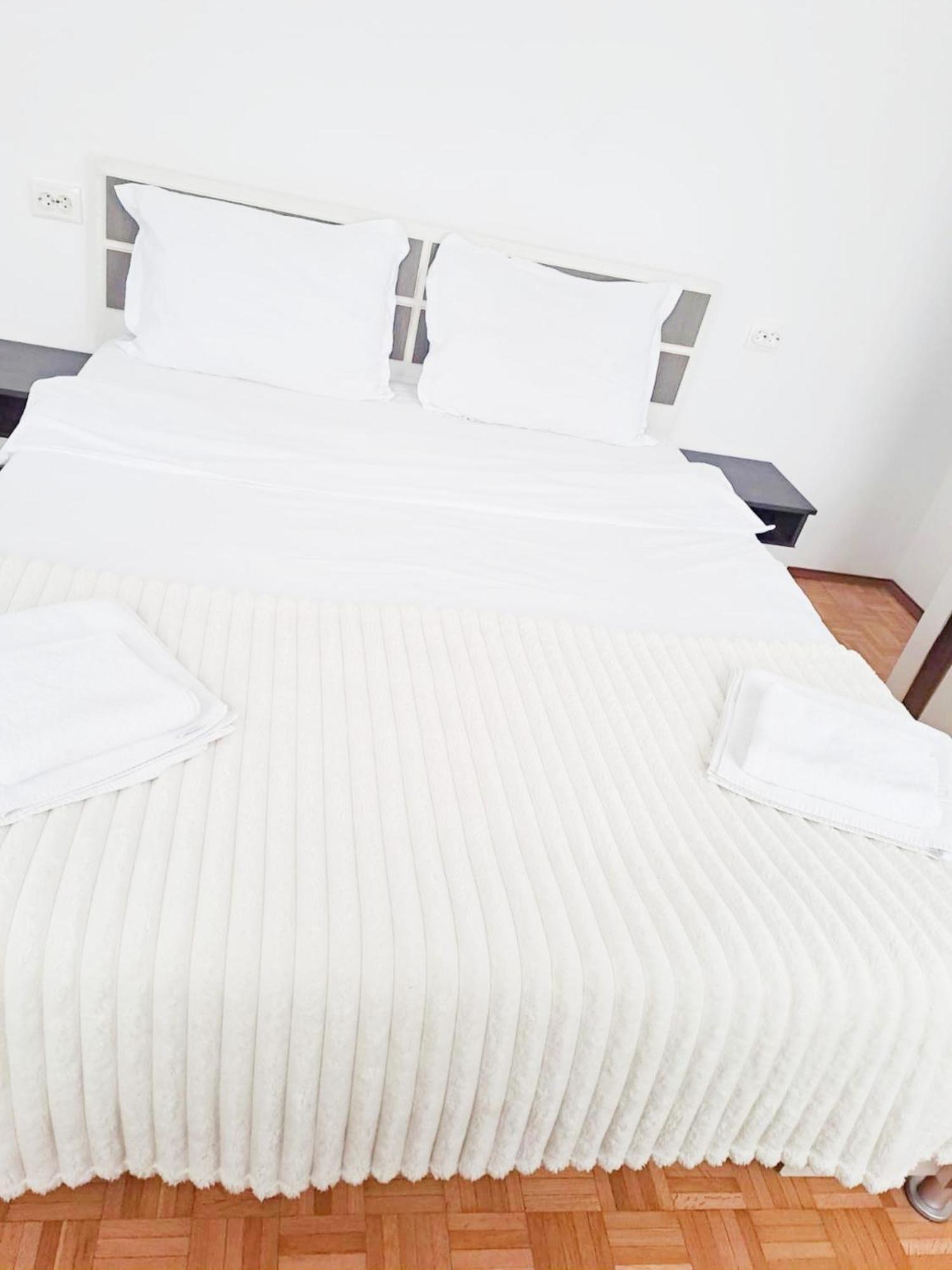 Chic Comfort 1Bdr With Landmark View - Concerthall Bukareszt Zewnętrze zdjęcie